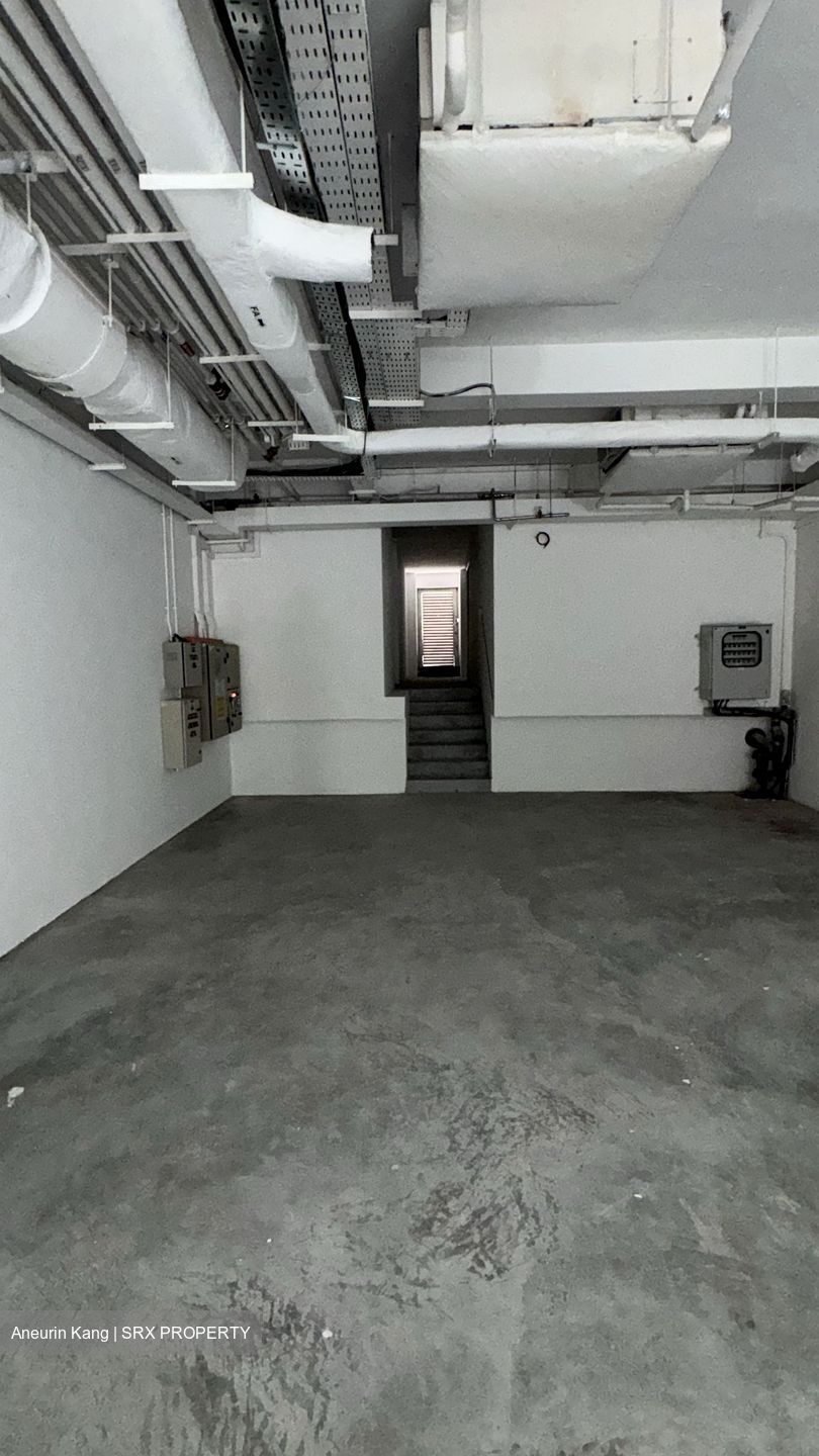 Mohamed Sultan Road (D9), Retail #524049111